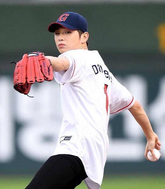 多特蒙德训练开放日，清晨迎来里程碑引欢呼，全明星赛在即，临场指挥获称赞