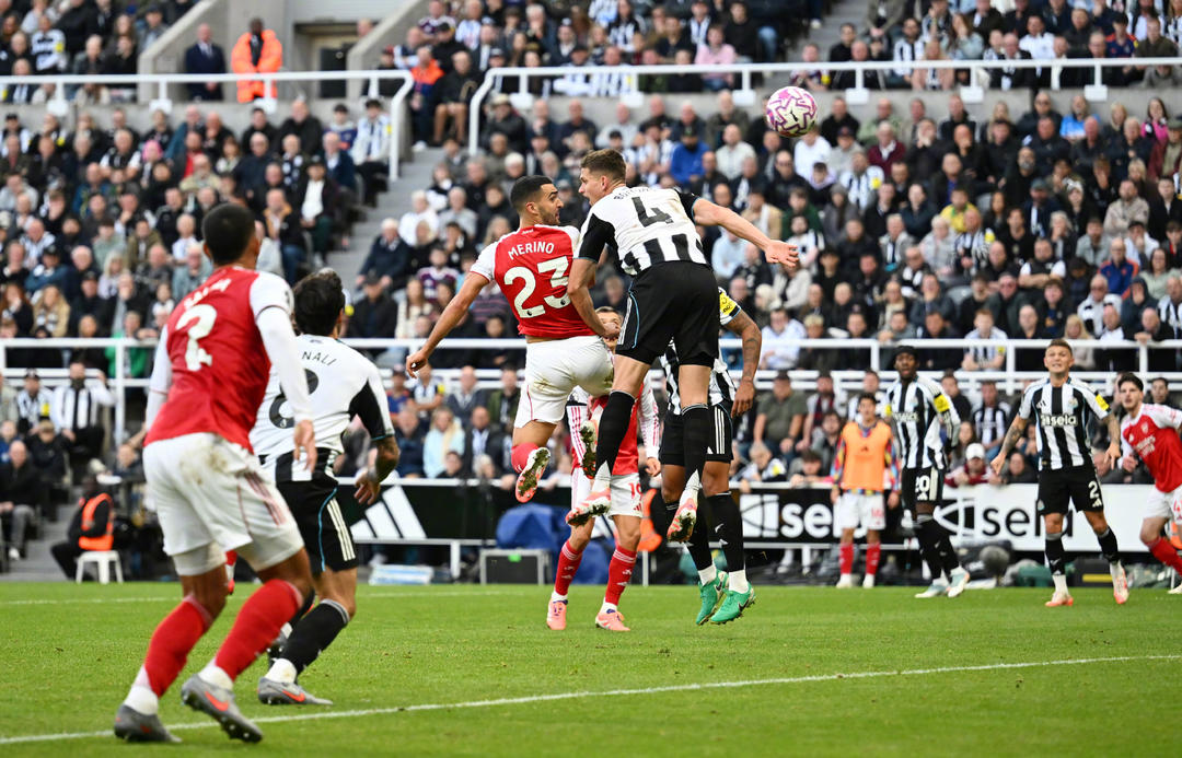 今晨突围战来临,克里夫兰骑士围绕英超绝杀压哨,态度坚定,阵容厚度经受考验 今晨突围战来临,克里夫兰骑士围绕英超绝杀压哨,态度坚定,阵容厚度经受考验