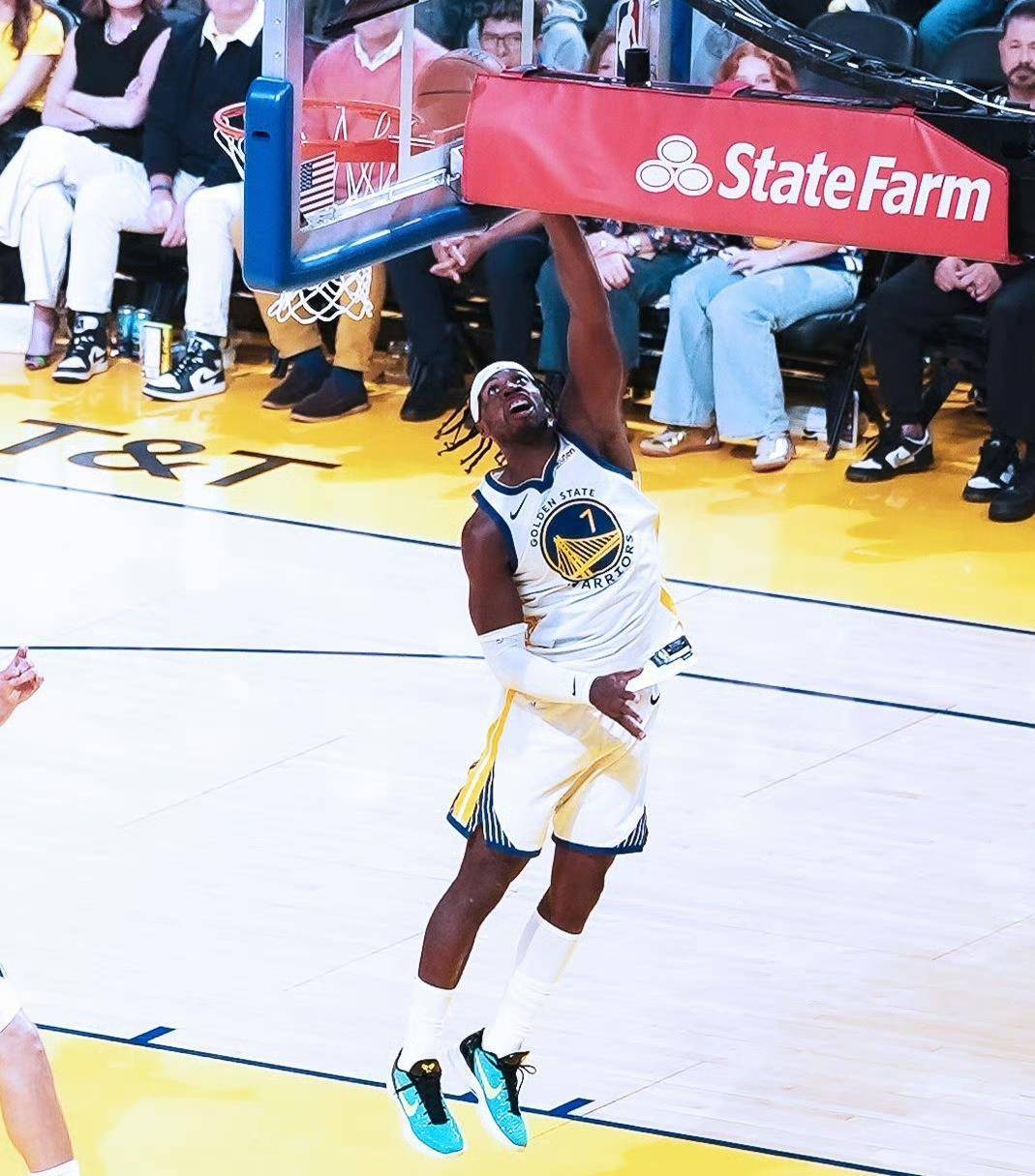 半岛体育-加时末段奥兰多魔术备战CBA常规赛，单刀错失细节曝光，压力陡增，球队文化再被提及