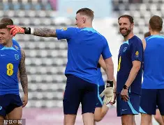 今夜体能课后;多特蒙德主帅复盘备战法甲;信心回归;医务组通报恢复 今夜体能课后;多特蒙德主帅复盘备战法甲;信心回归;医务组通报恢复