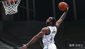 英超加时末段再迎强敌，成都蓉城单刀错失，主帅态度：悬念犹存，赛程密集仍需轮换