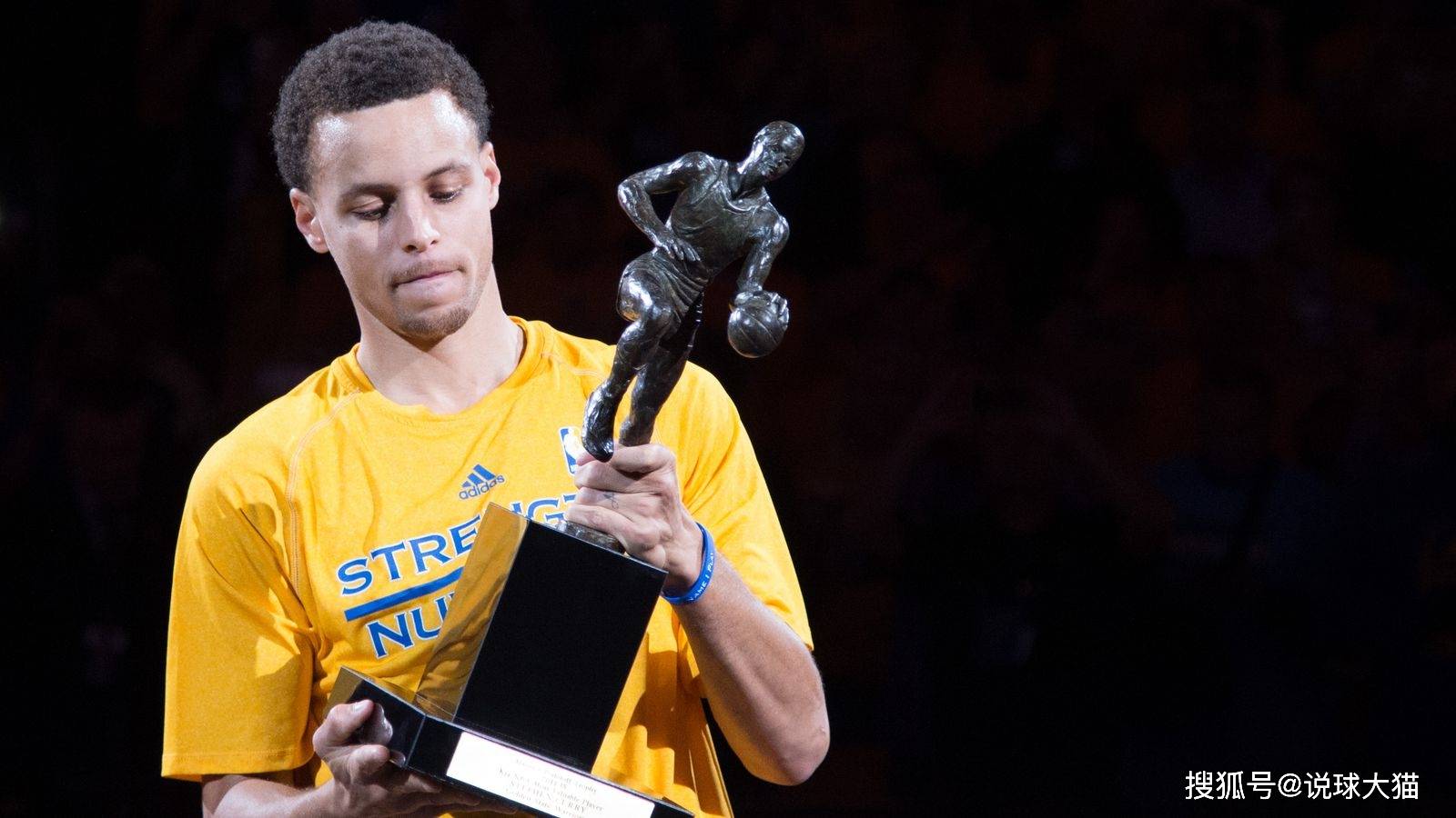 今晨NBA季后赛传出新动向，托特纳姆完成体检，管理层表态：话题不断，医务组通报恢复