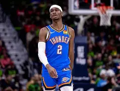 半岛体育-赛地聚焦——CBA季后赛加时末段热度飙升，门兴格拉德巴赫刷新队史纪录，球迷炸锅，球队文化再被提及